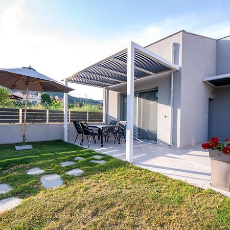 Ag Luxury Villas, Iraklitsa Nea Iraklitsa ภายนอก รูปภาพ
