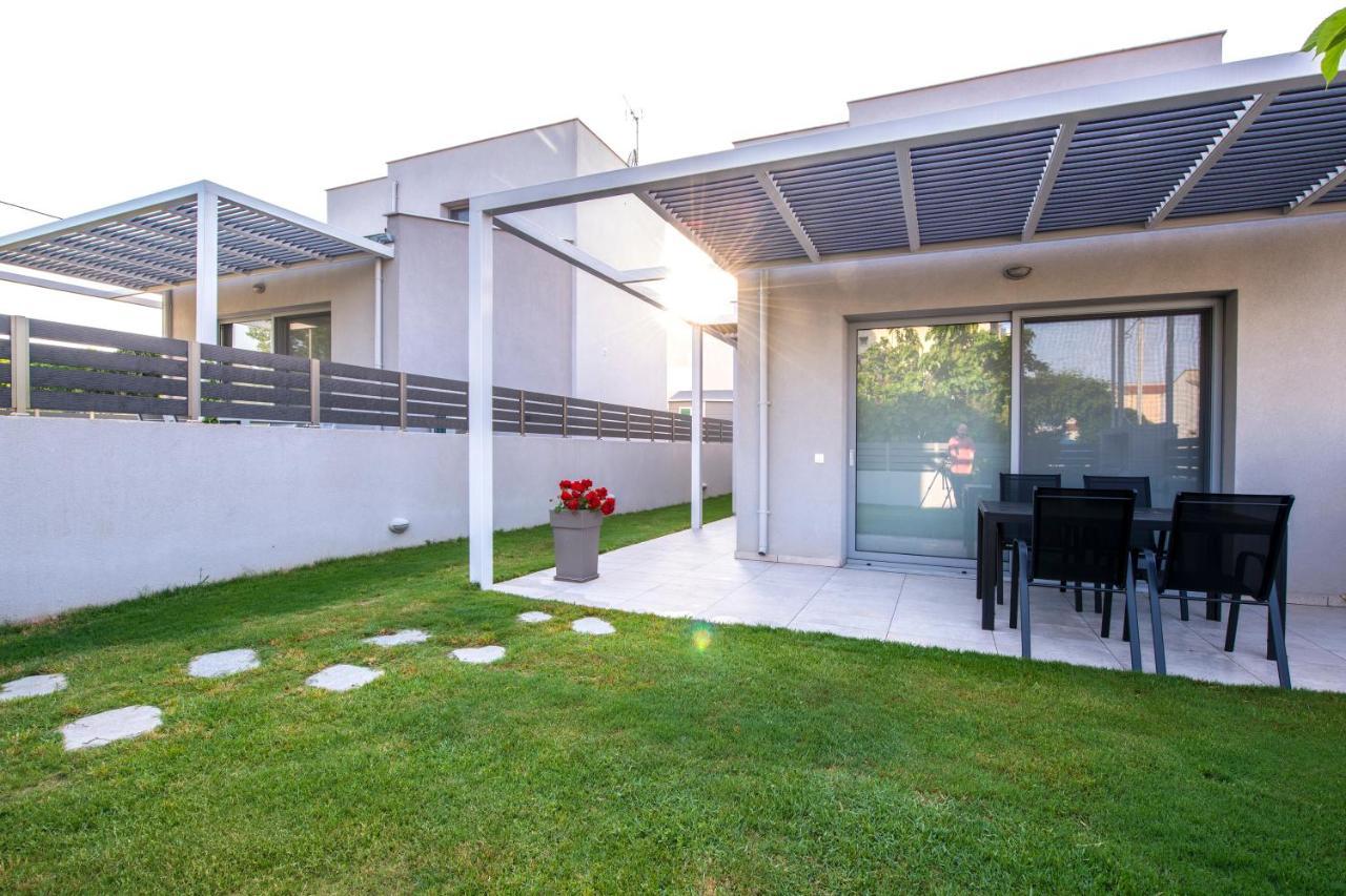 Ag Luxury Villas, Iraklitsa Nea Iraklitsa ภายนอก รูปภาพ